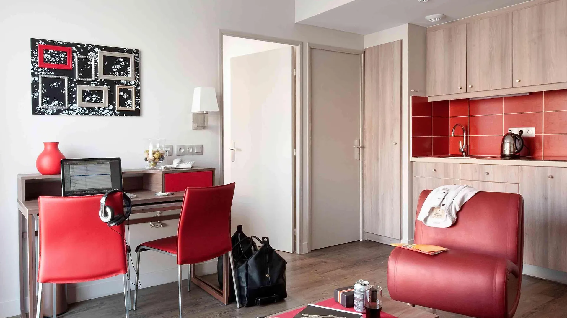 Aparthotel Adagio Aix-En-Provence Centre 4*,  France